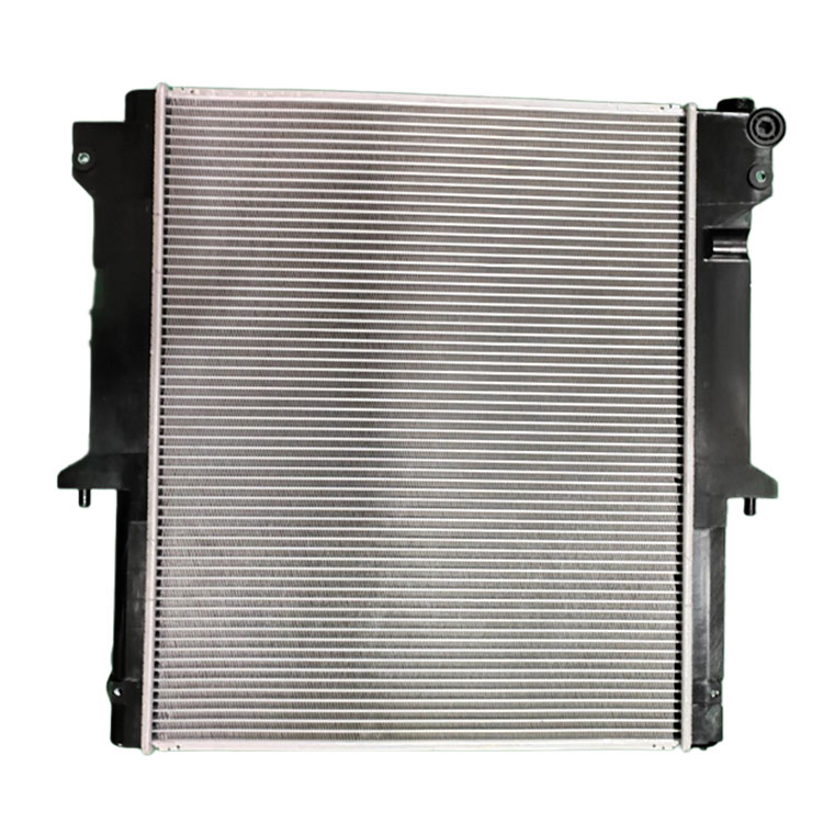 Mitsubishi Pajero 2015 Radiatoro